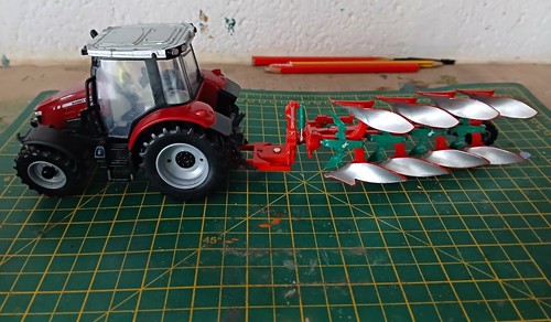 Britains massey ferguson 5613 - britains,