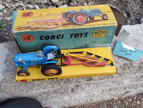 Corgi toys gift set 18 - gift,