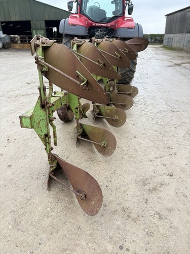 Dowdeswell dp8 plough breaking - dowdeswell,