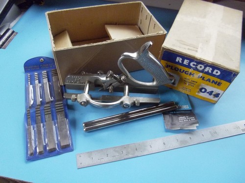 Record 044 plough plane - no.044,